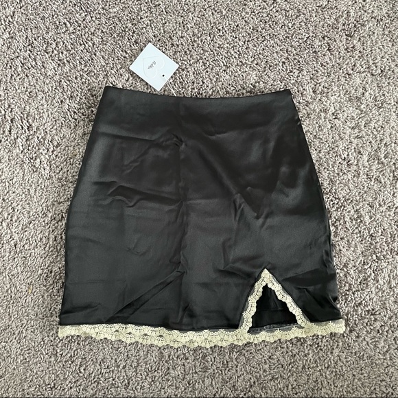 NEW Adika Black Skirt - Picture 6 of 11